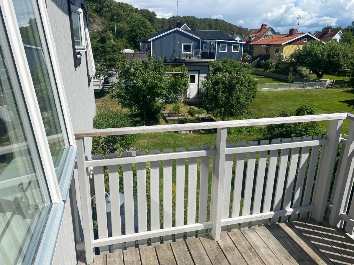 Cheerful Three Room Villa At Stroemstad City Center Екстериор снимка